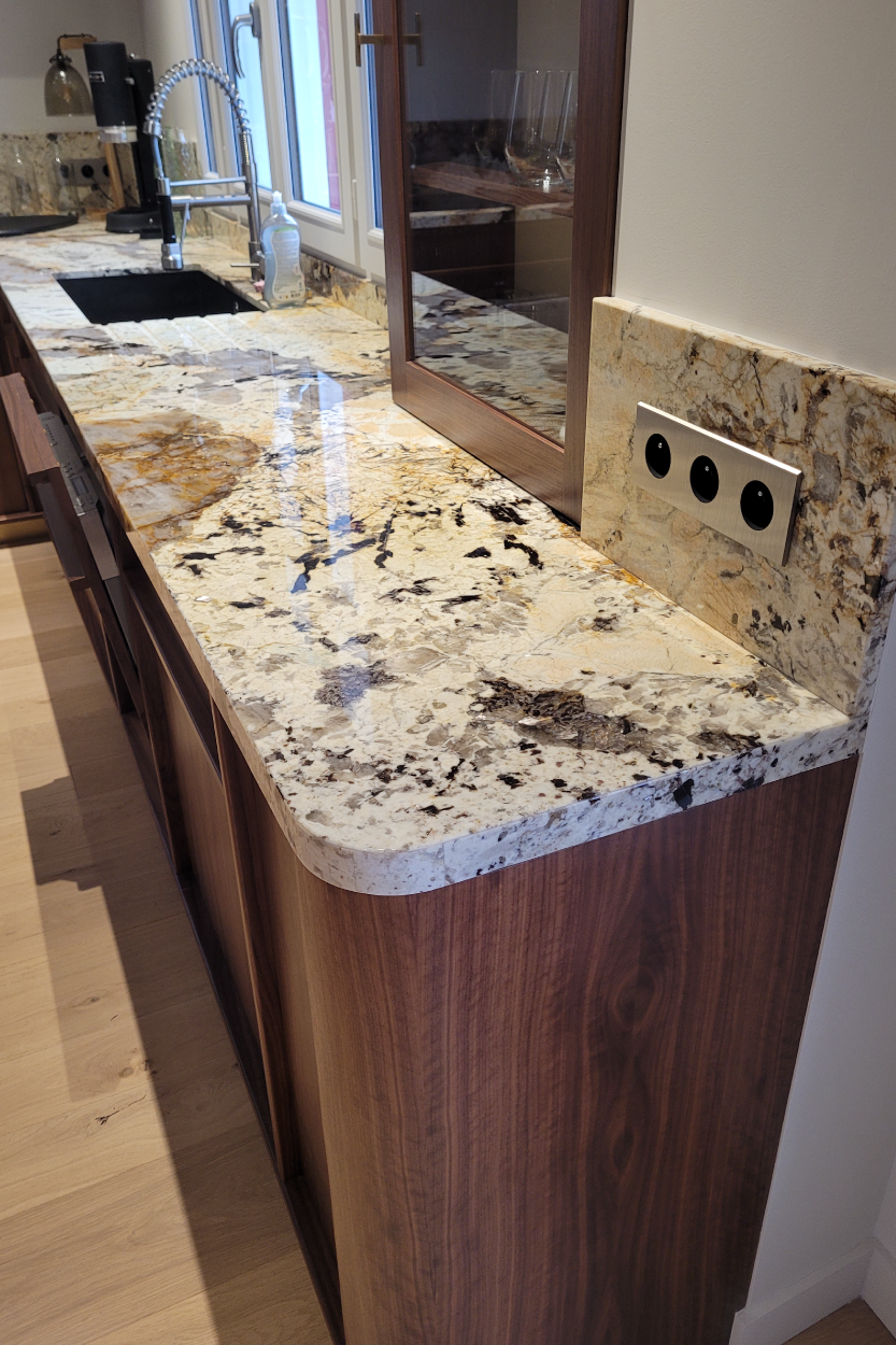 Marbrerie Cote basque, Marbrerie Hossegor, Rénovation marbreCote basque, Rénovation marbre Hossegor, Conception design marbre Cote basque, Conception design marbre Hossegor, Mobilier en marbre Cote basque, Mobilier en marbre Hossegor, plan de travail en marbre Cote basque, plan de travail en marbre Hossegor